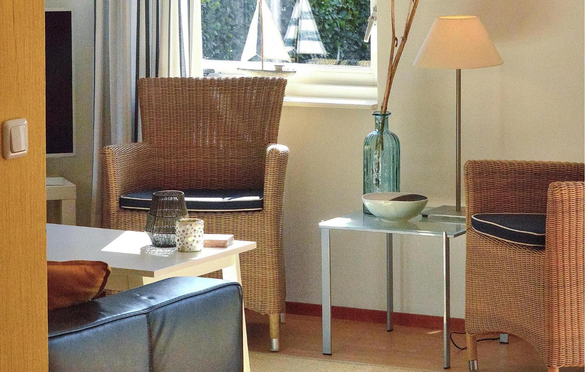 3 Bedroom Lovely Home In Zonnemaire Экстерьер фото